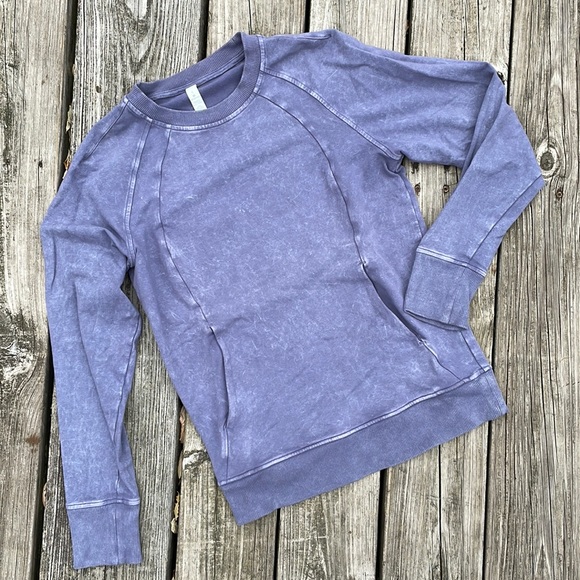 lululemon athletica Tops - Lululemon Scuba Crew